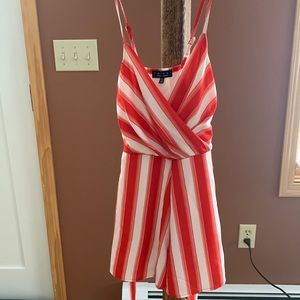 5/$25❗️NWOT Romper